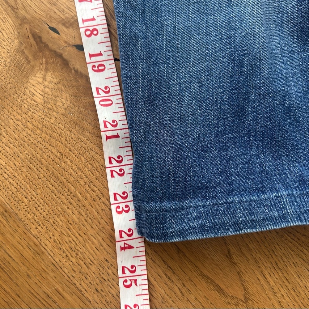 Levi's 513™ Slim Straight jeans. - Picture 12 of 15